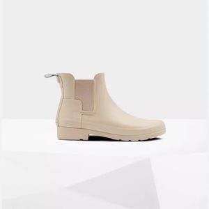 Hunter Refined Chelsea Boot in Beige